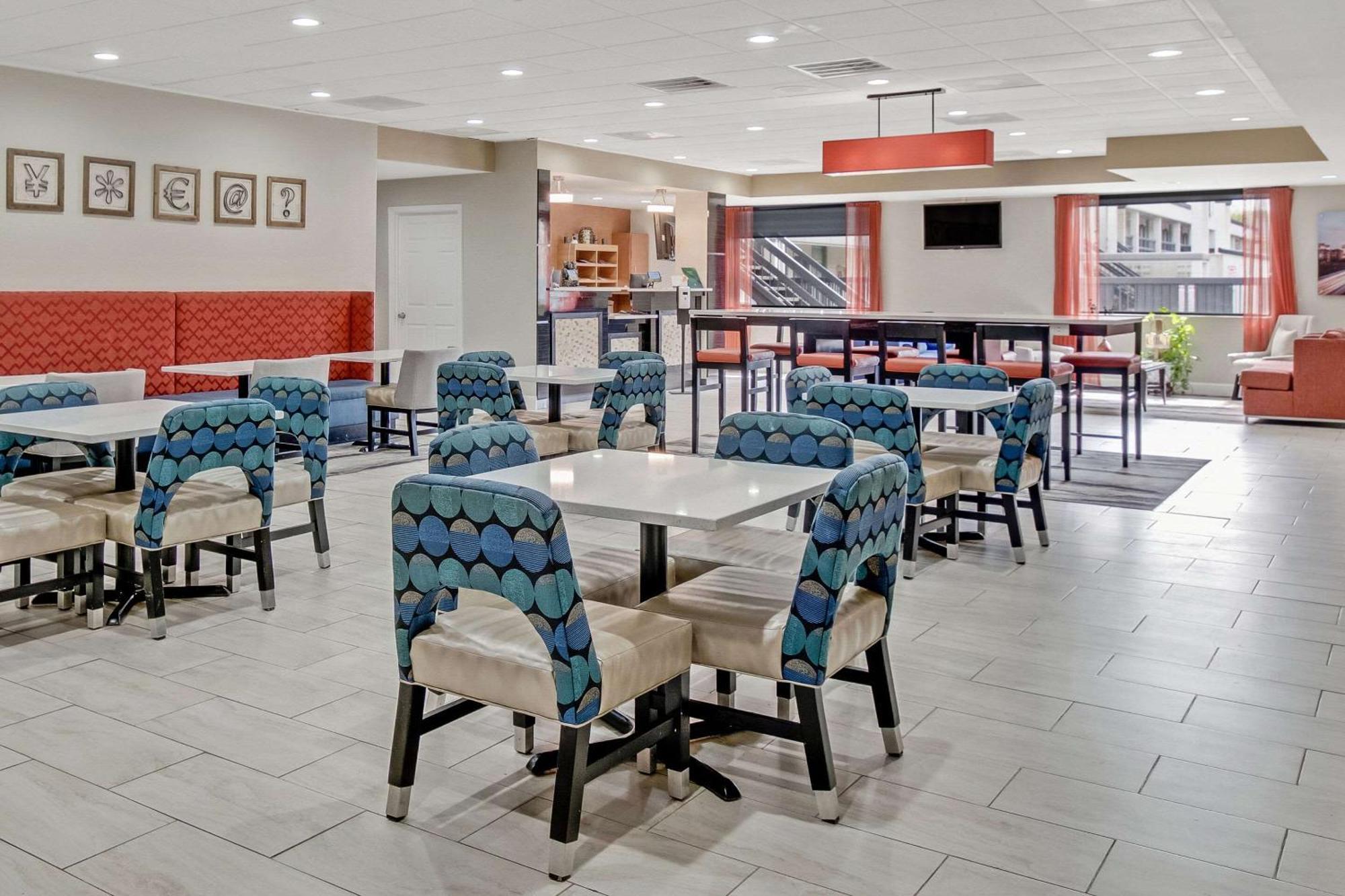 Quality Inn Dalton Extérieur photo