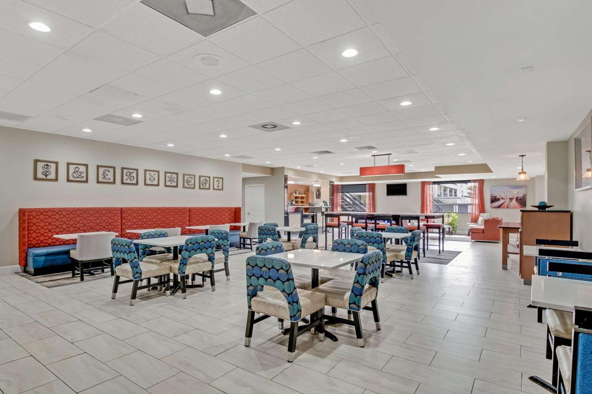 Quality Inn Dalton Extérieur photo
