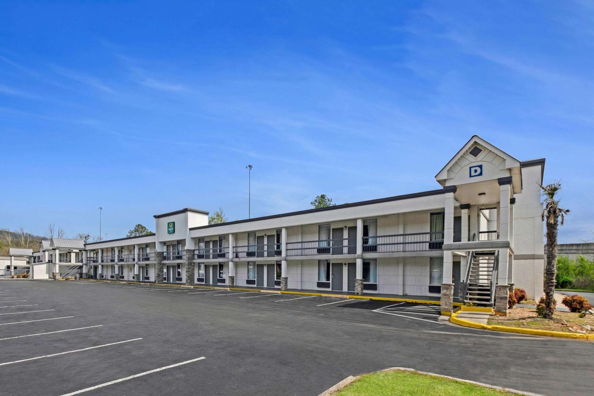Quality Inn Dalton Extérieur photo