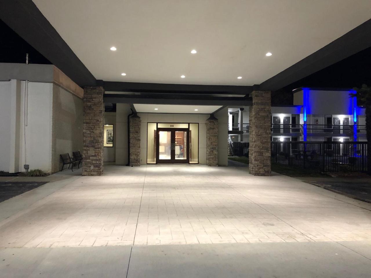 Quality Inn Dalton Extérieur photo