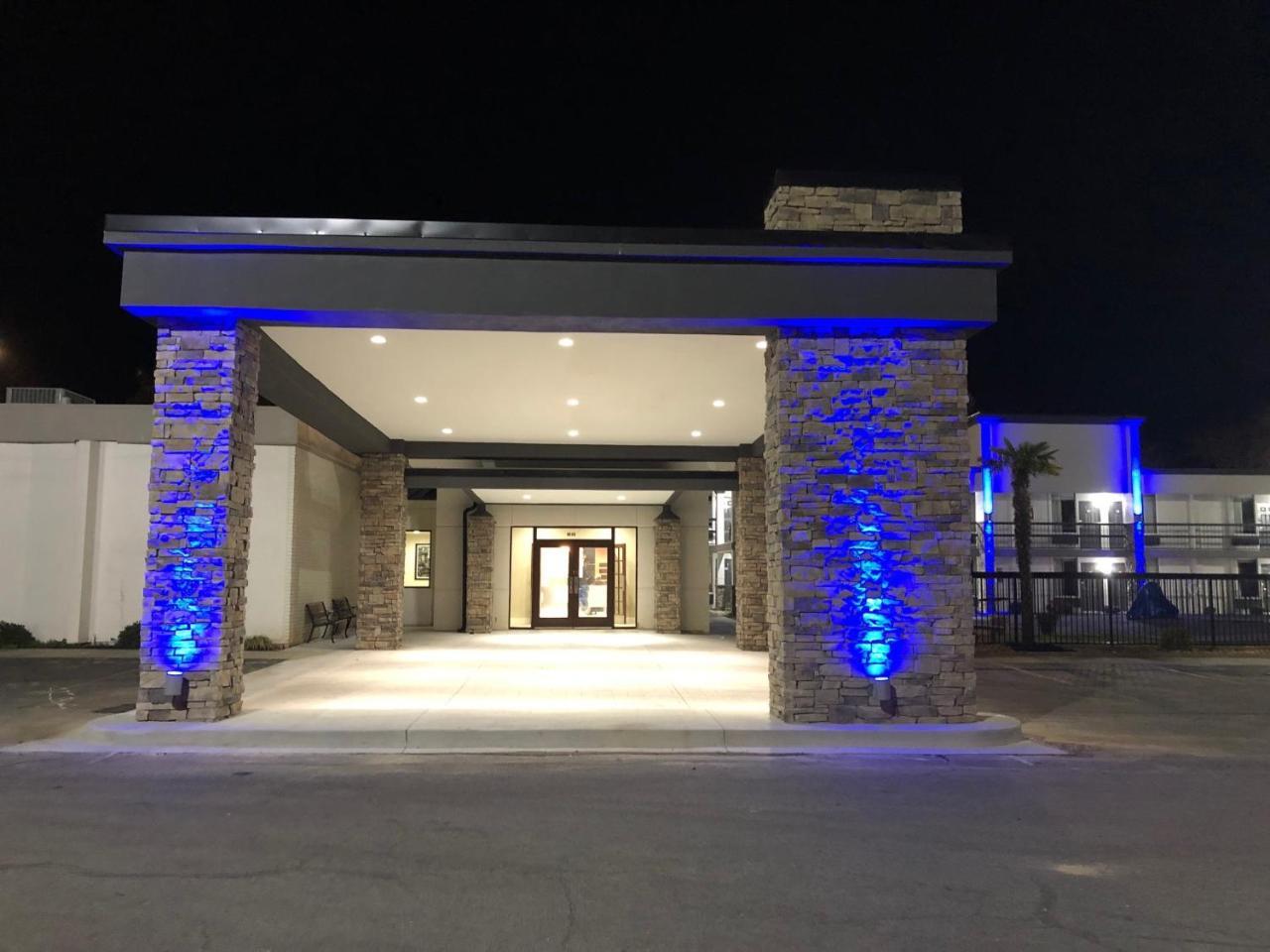 Quality Inn Dalton Extérieur photo