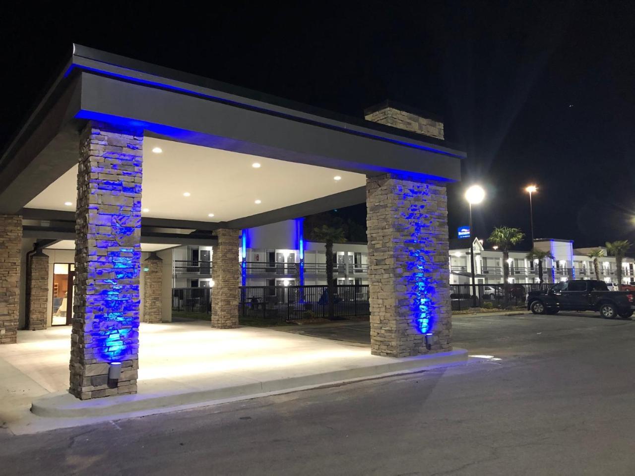 Quality Inn Dalton Extérieur photo