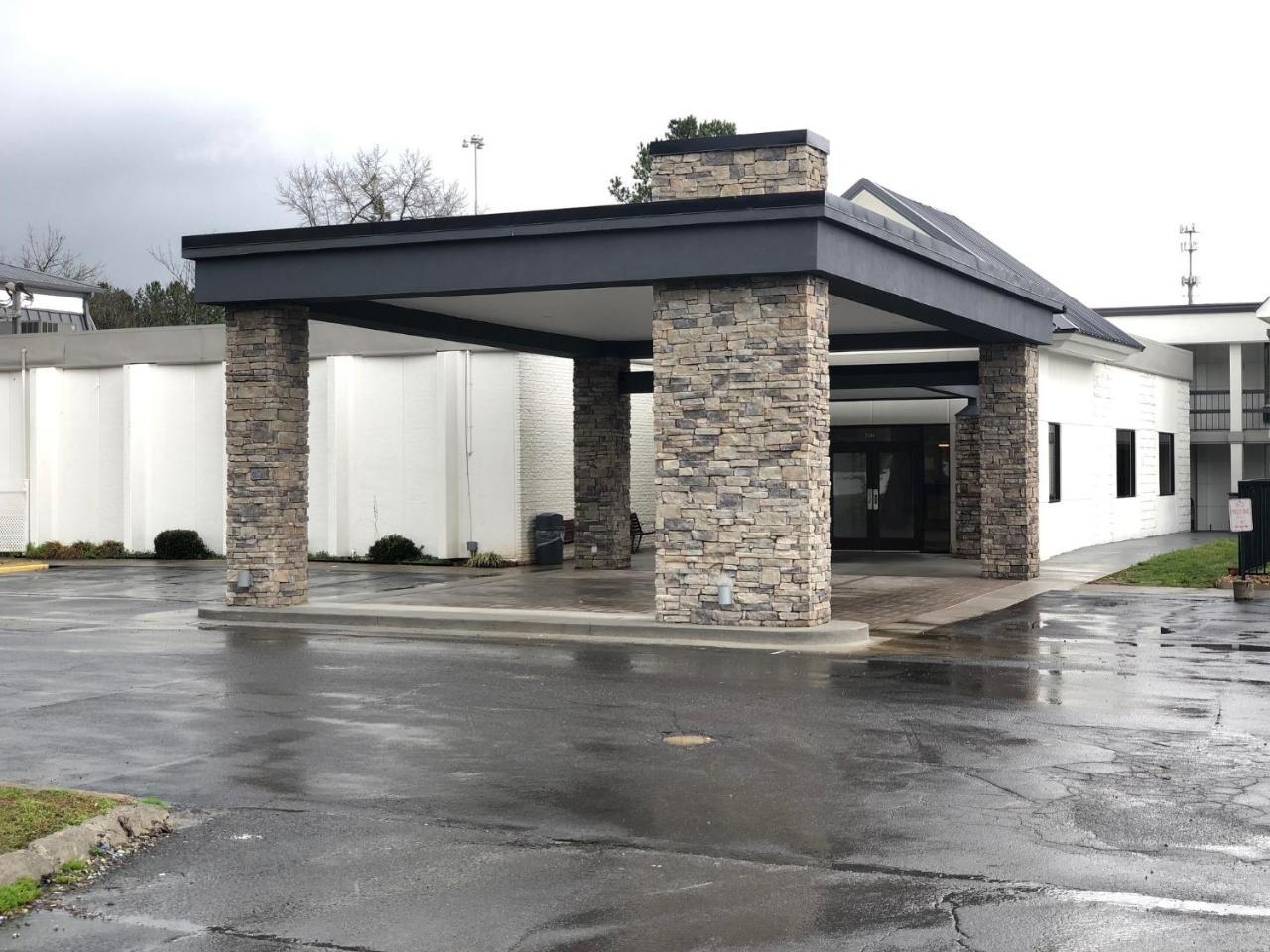 Quality Inn Dalton Extérieur photo